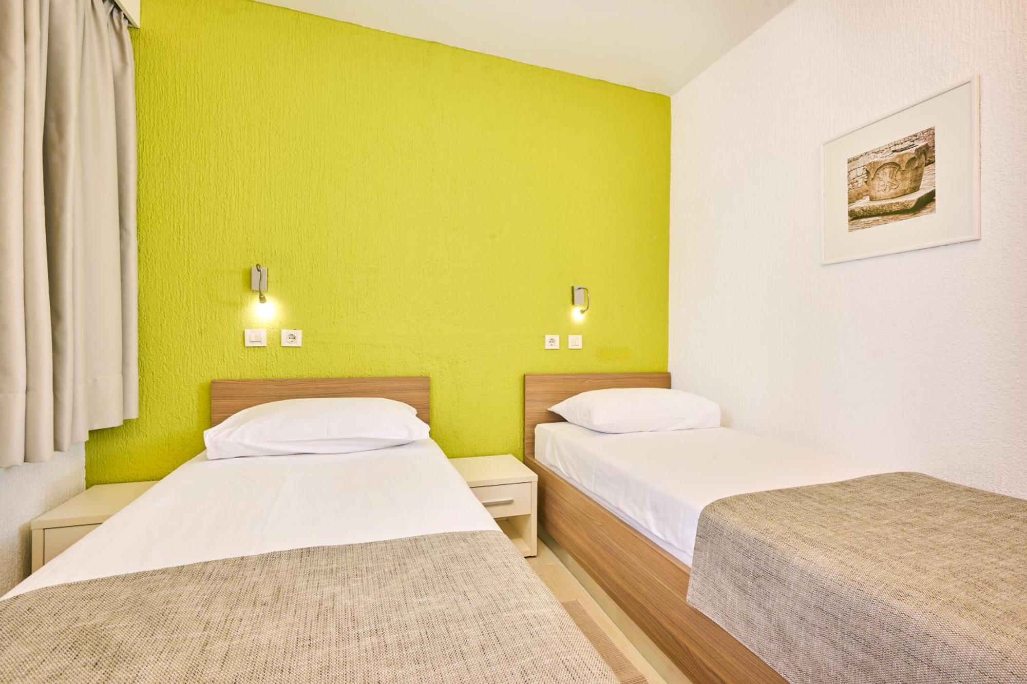 Apartments Galijot Plava Laguna Porec Ngoại thất bức ảnh