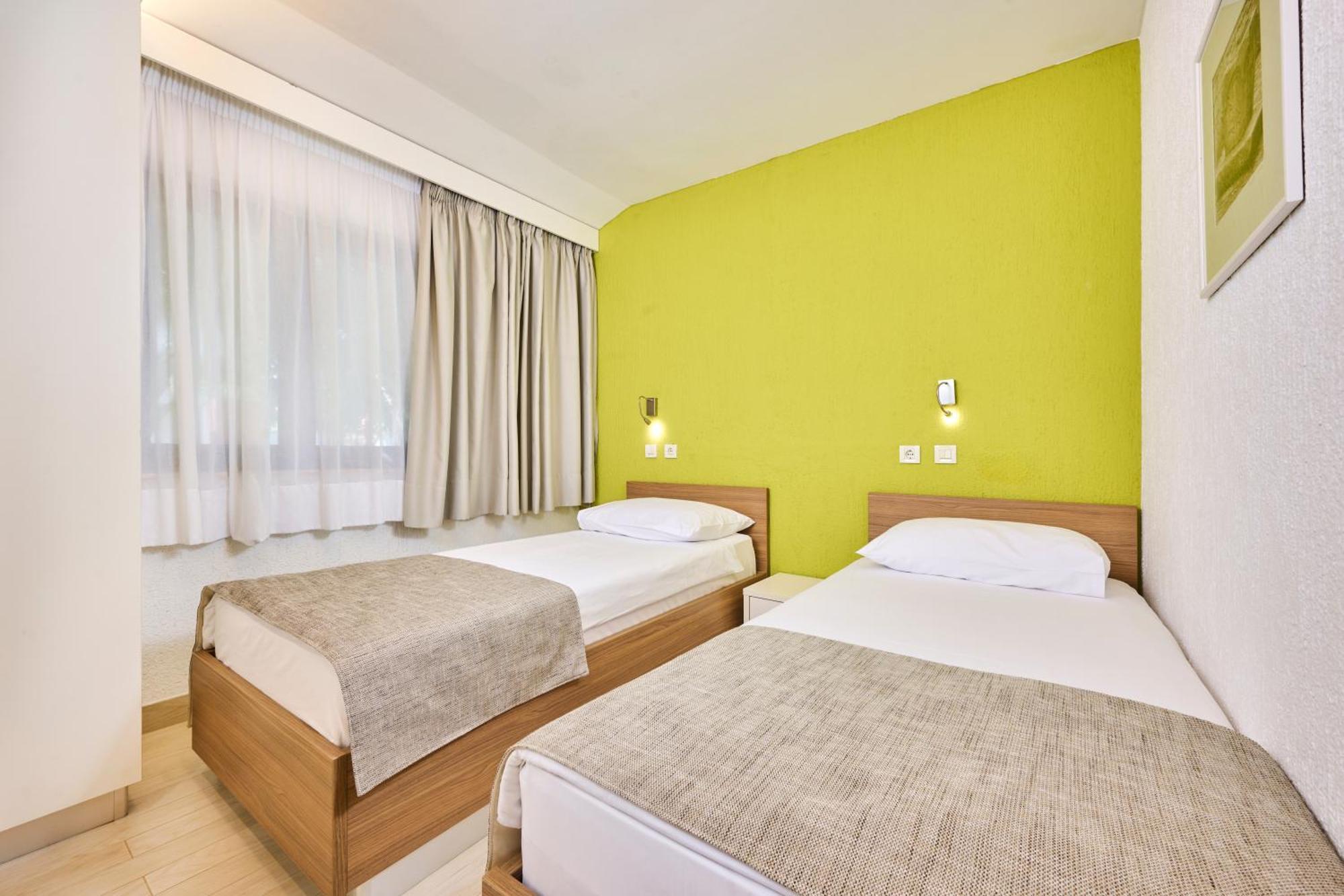 Apartments Galijot Plava Laguna Porec Ngoại thất bức ảnh